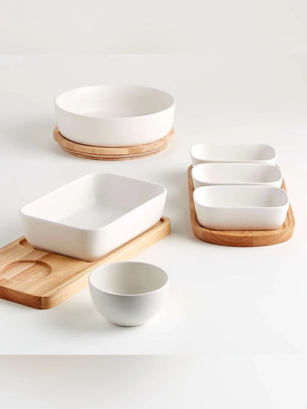 Crate&Barrel Oven-to-Table Oval Serving Bowls with Oval Platter